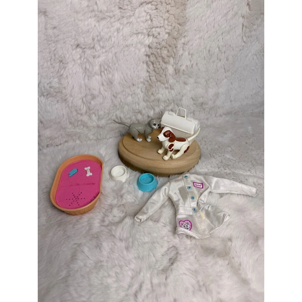 Vintage 1995 Barbie Pet Doctor Accessories Cat Dog Lab Coat Bed Mattel 14603